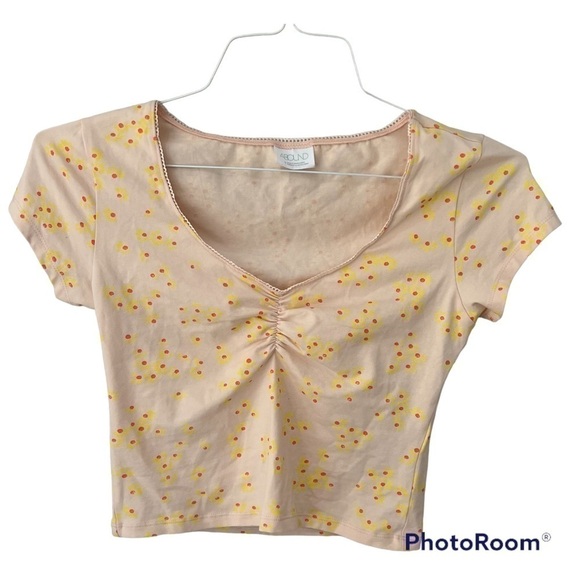 Abound Tops - Abound peach colored V neck crop top yellow & orange flower print cap sleeves S.